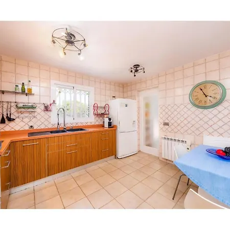 Holiday home Amazing In With Wifi